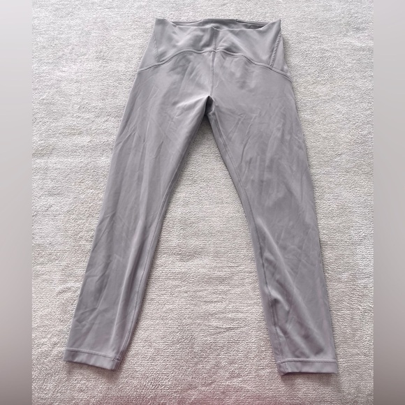 Lululemon Instill High-Rise Tight 25"
Violet Verbena - Picture 3 of 6